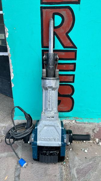 Martillo demoledor Bosch GSH 27